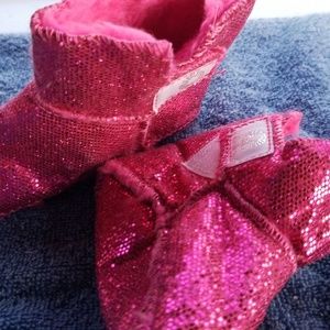 Girls pink boots